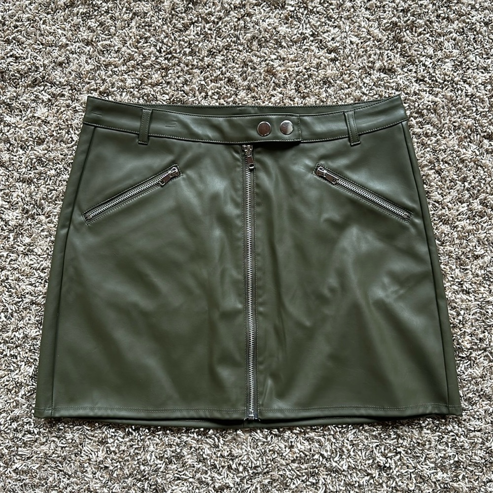 NWT Green Pleather Wild Fable Mini Skirt Size 12